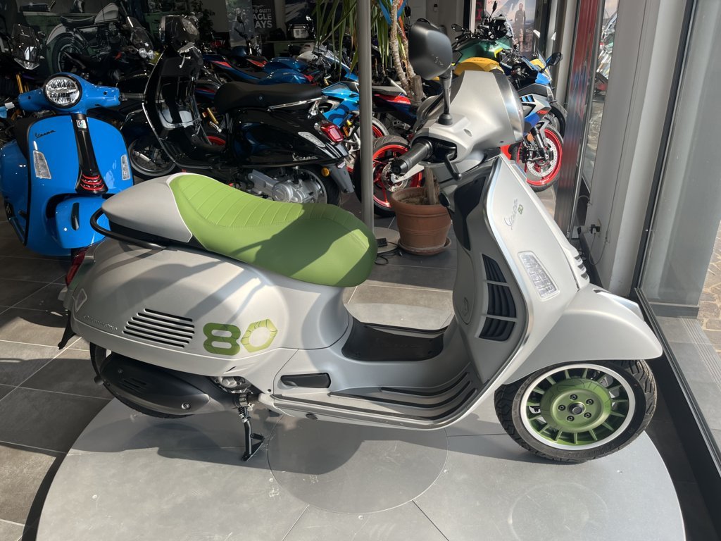 Vespa GTS 310