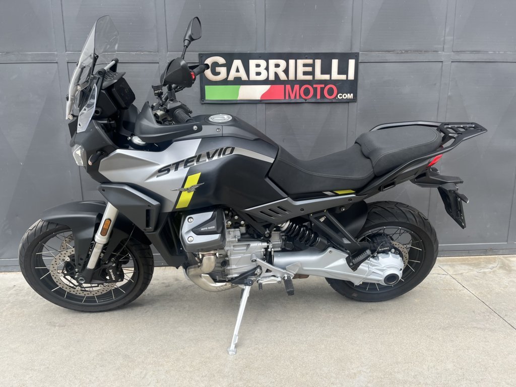 Moto Guzzi Stelvio