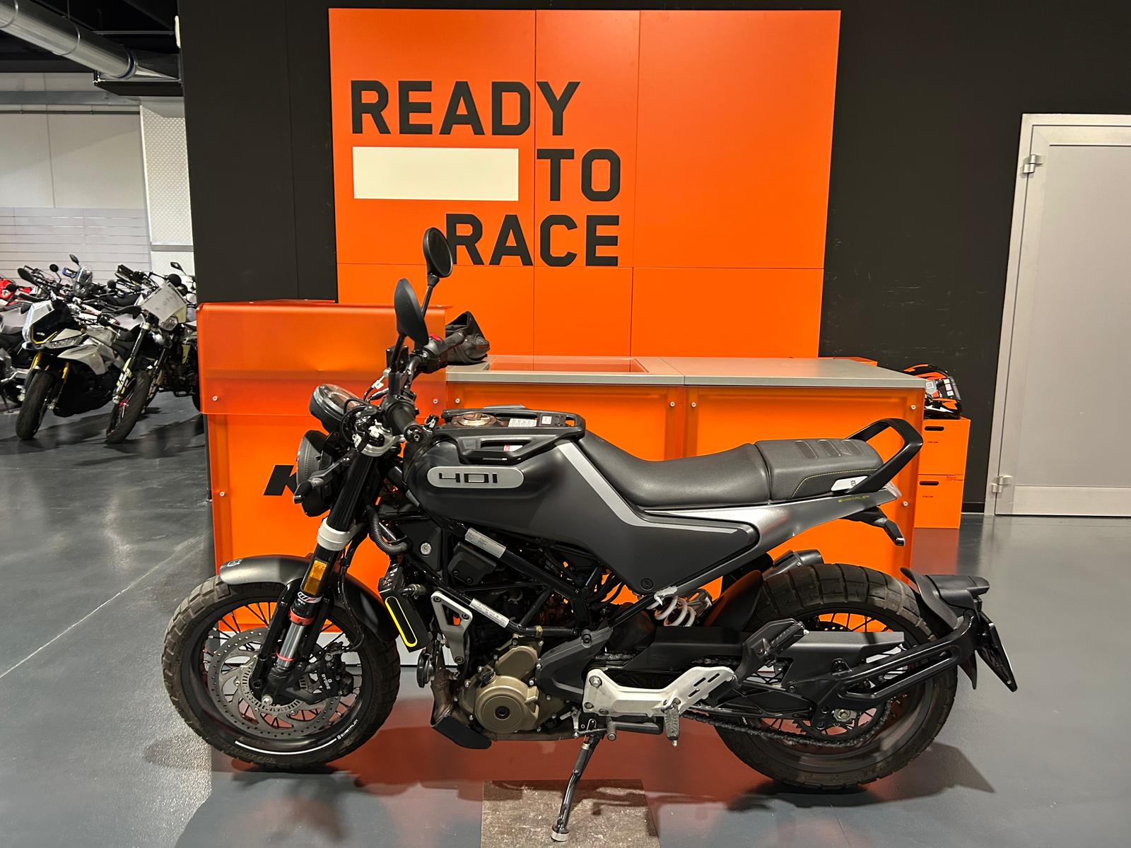 Husqvarna Svartpilen 401