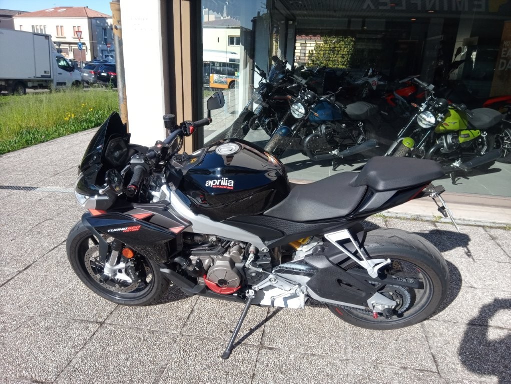 Aprilia Tuono 660