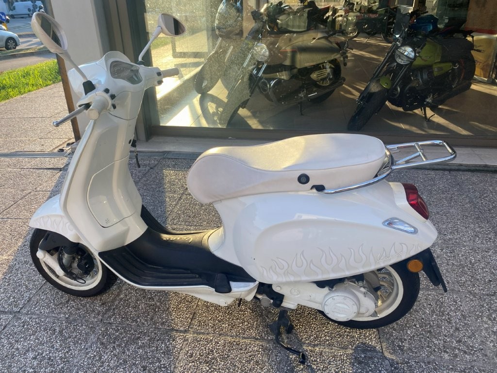 Vespa Sprint 50