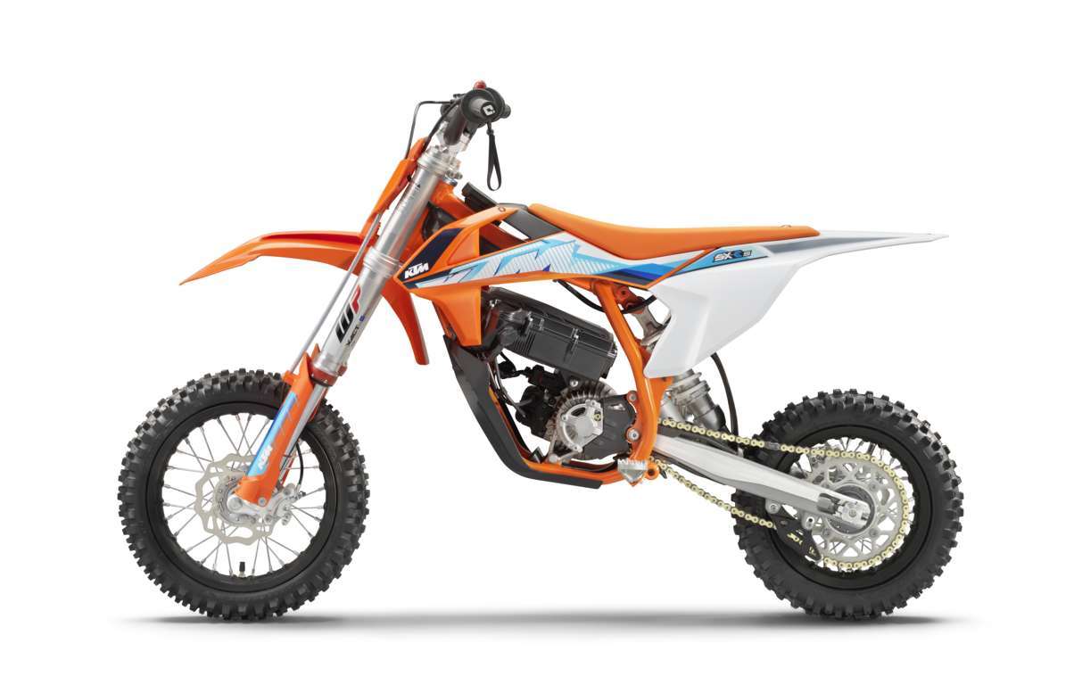 Ktm SX-E 5 (2023) - 43eee44_440503sxe590delemy2023my2301studio3fileminimizer.jpg