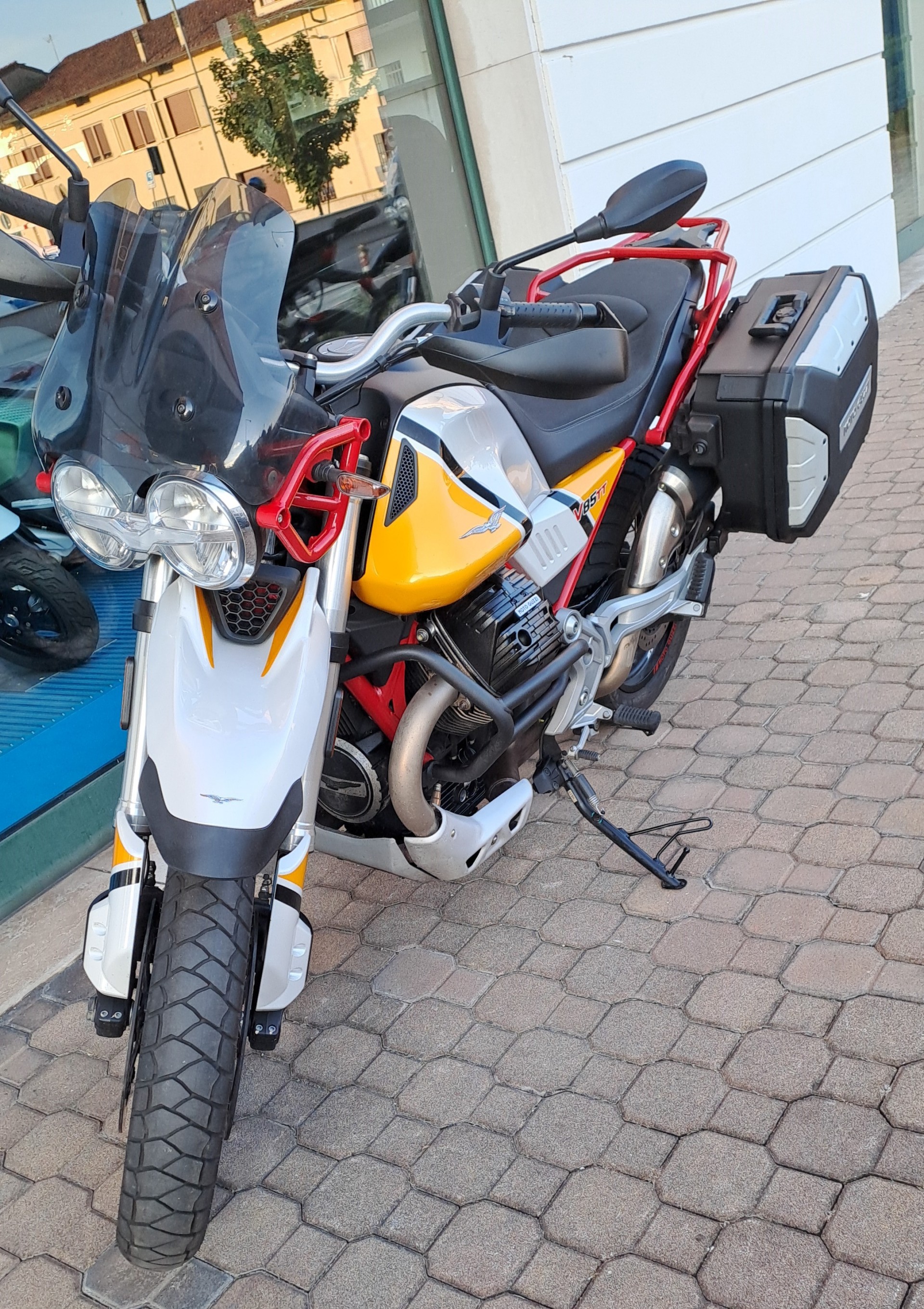 Moto Guzzi V85 TT (2019) - 471a12f_1000360274.jpg