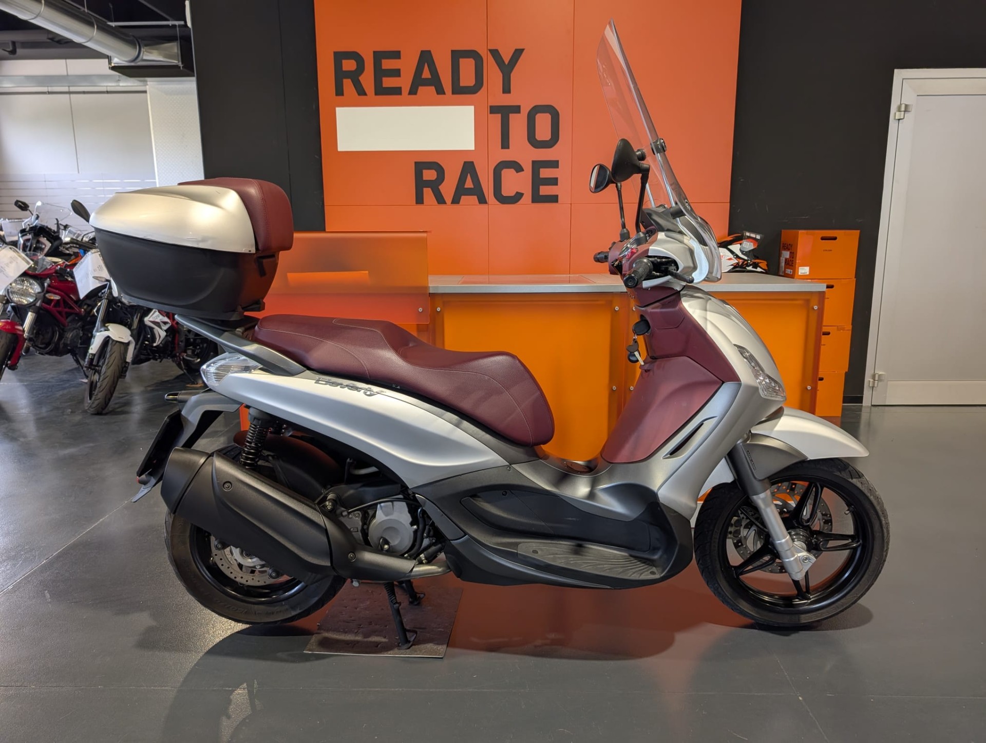 Piaggio Beverly 350 SportTouring