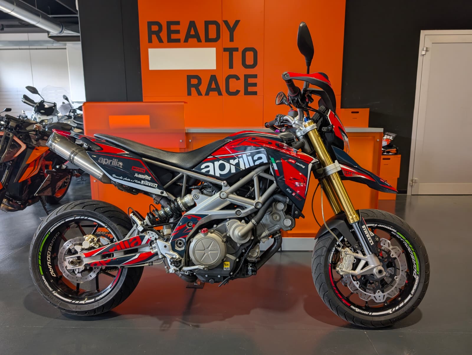 Aprilia Dorsoduro 750