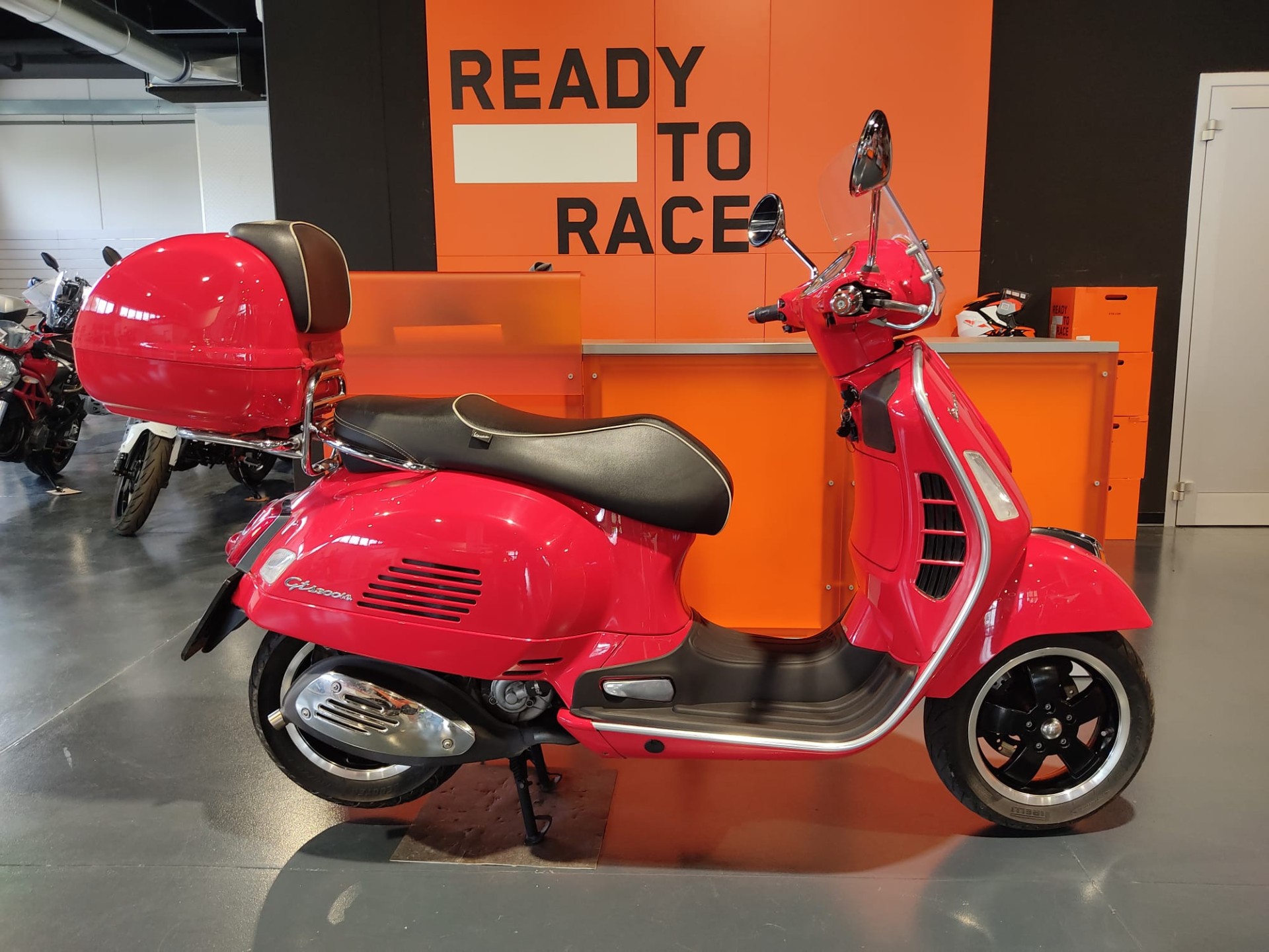 Vespa GTS 300