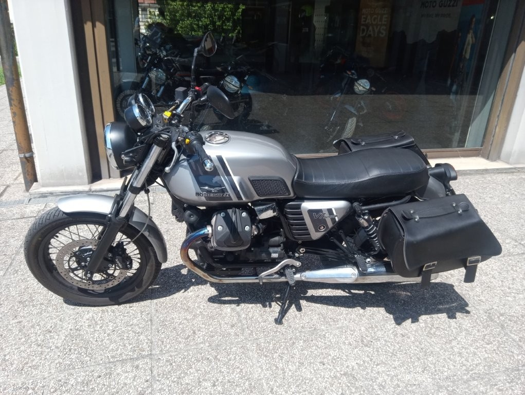 Moto Guzzi V7