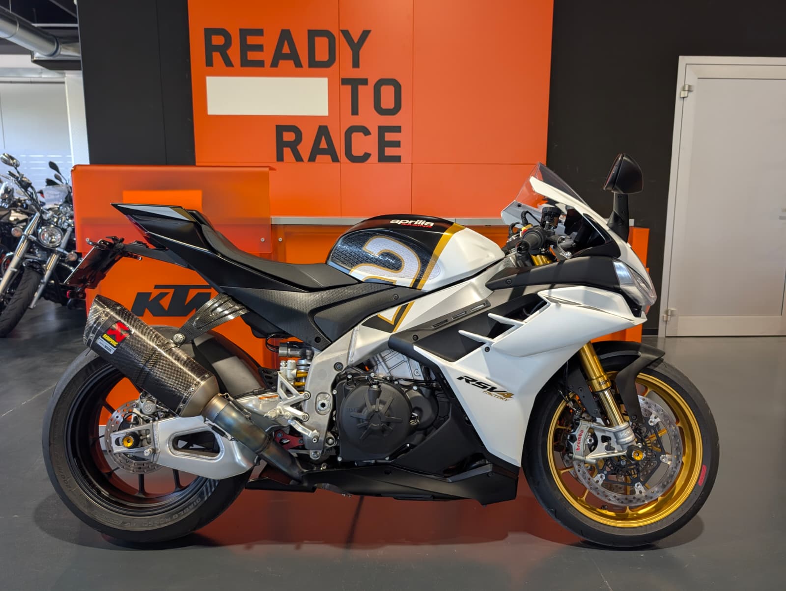 Aprilia RSV4 1100