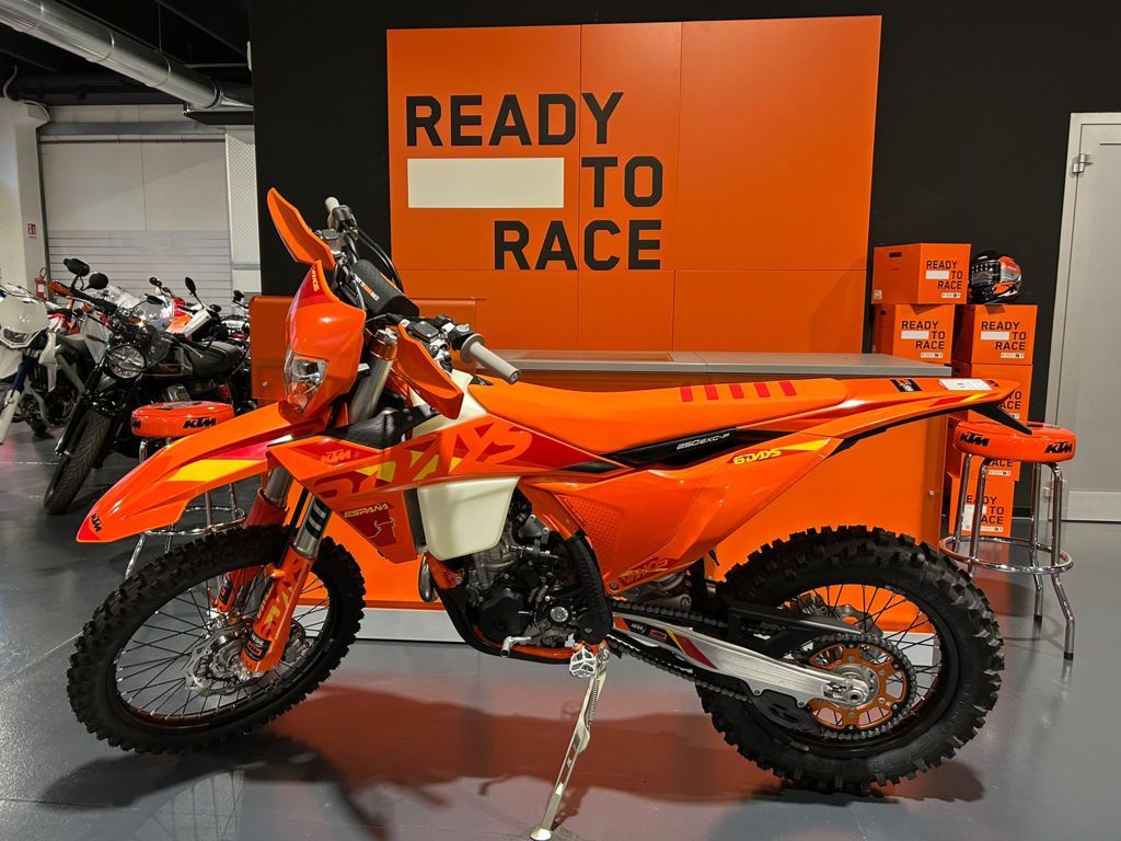 Ktm EXC 250 F Six Days (2025) - d5184e7_photo202511191633331fileminimizer.jpg