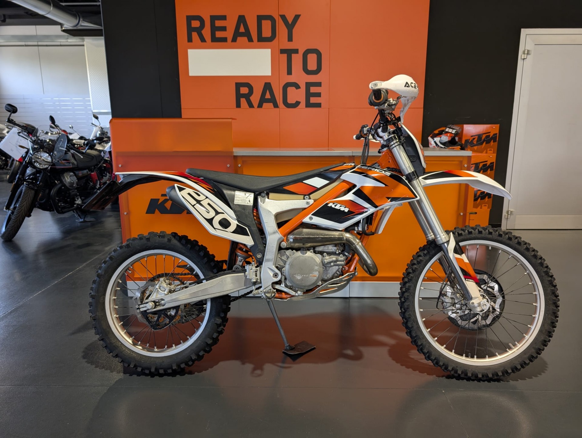 Ktm Freeride 250 R (2013 - 15) - f05adea_img20251107wa0014.jpg