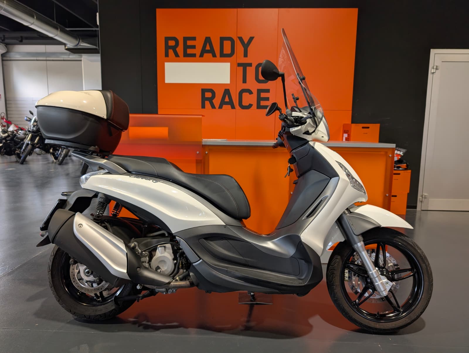 Piaggio Beverly 350 SportTouring