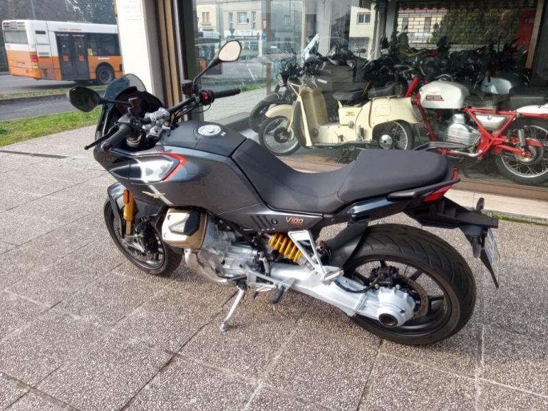 Moto Guzzi V 100 Mandello S (2023)