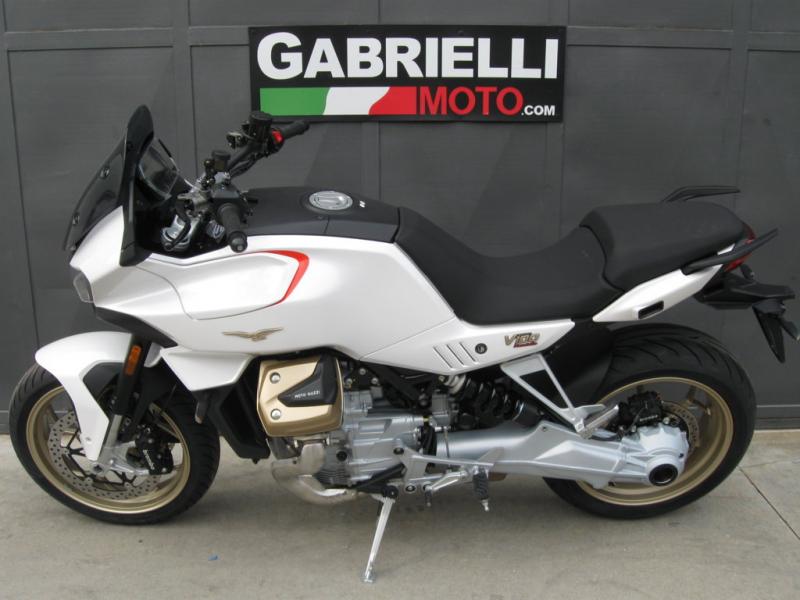 Moto Guzzi V 100 Mandello
